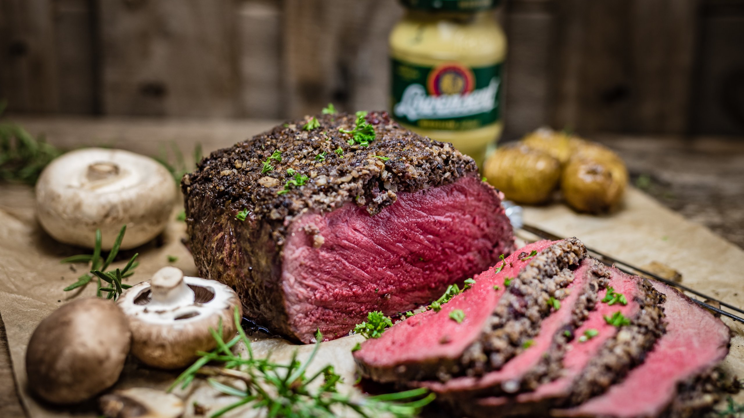 Rezept Roastbeef mit Herbstlicher Kruste aus Löwensenf Medium Senf