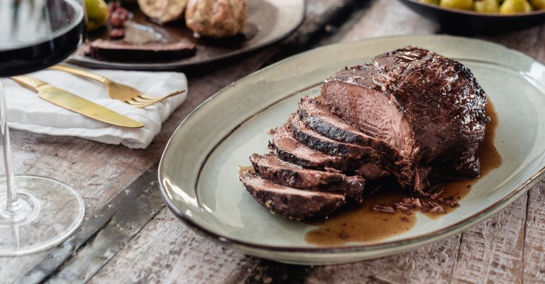 Saftiger Weihnachtsbraten mit Löwensenf mittelscharfem Senf