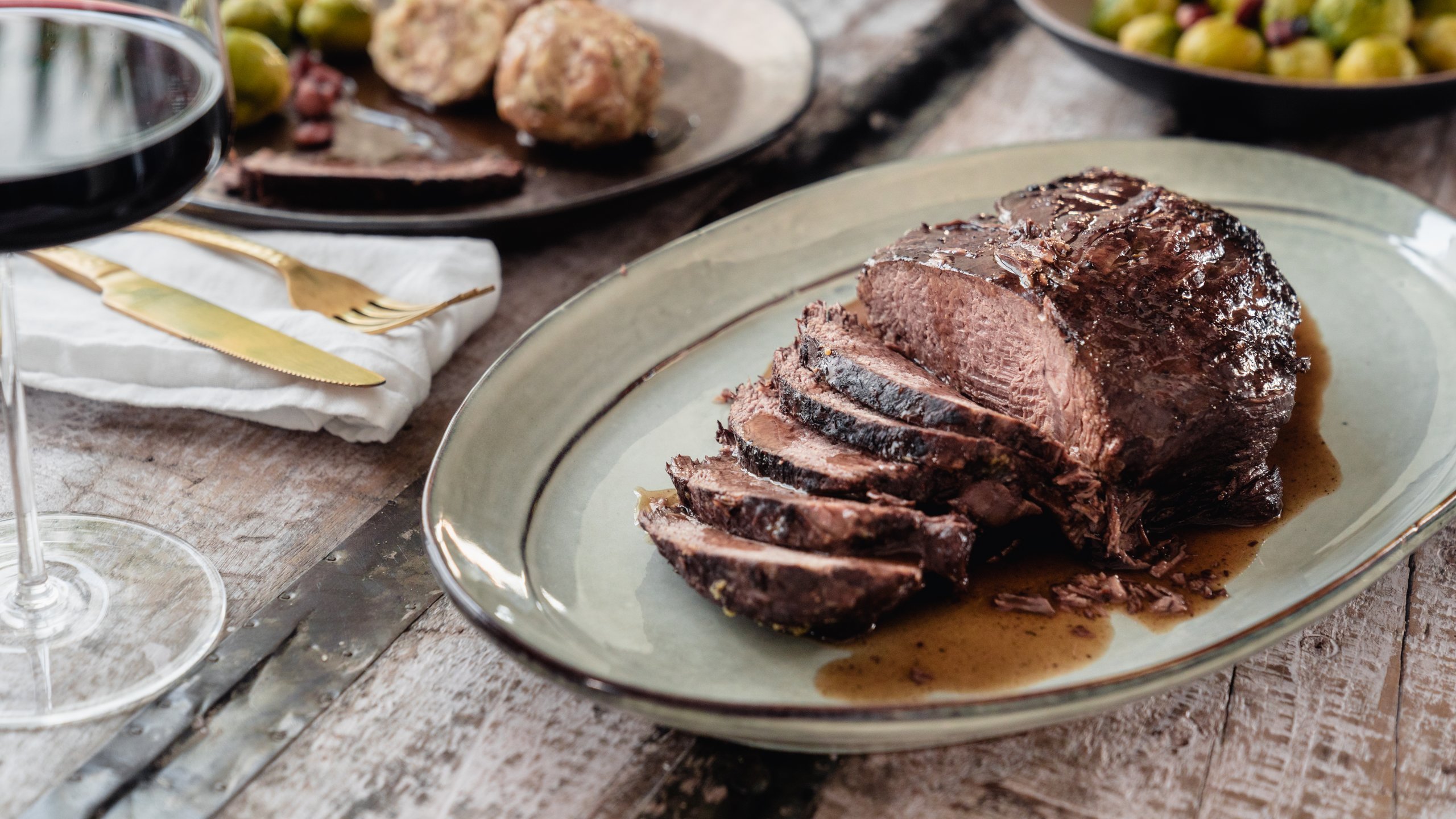 Saftiger Weihnachtsbraten mit Löwensenf mittelscharfem Senf