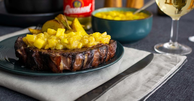 Steak mit Mango Senf Chutney und Löwensenf Extra scharf