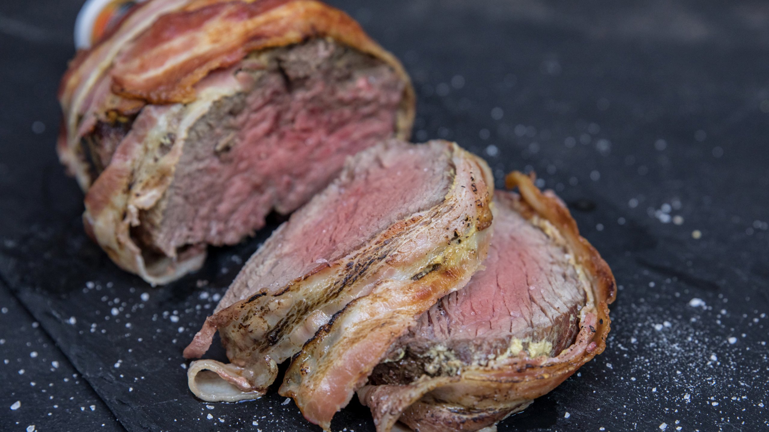 Löwensenf | Rinderfilet mit Senf-Speck Kruste