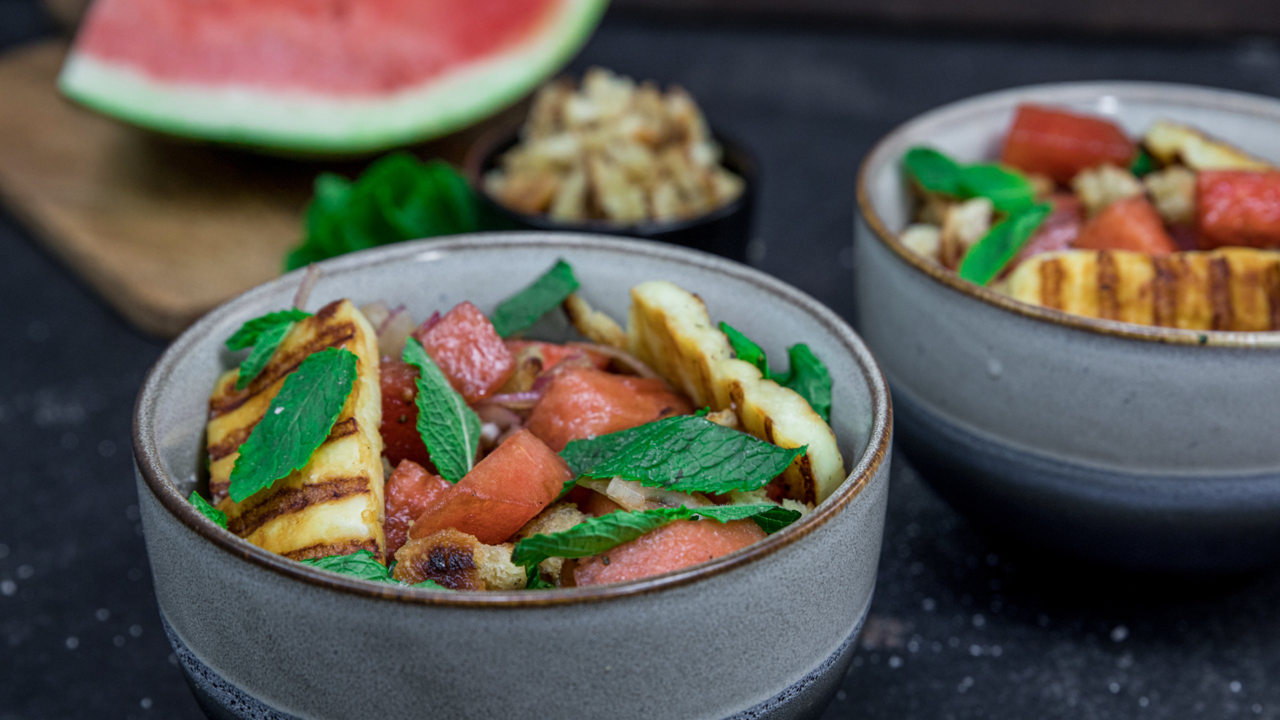 Wassermelonen Salat mit Halloumi und Minze