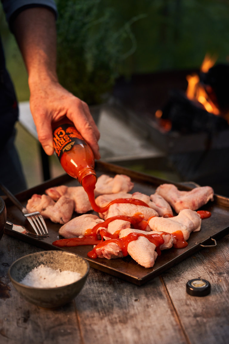 Chicken Wings mit Sriracha Löwensenf