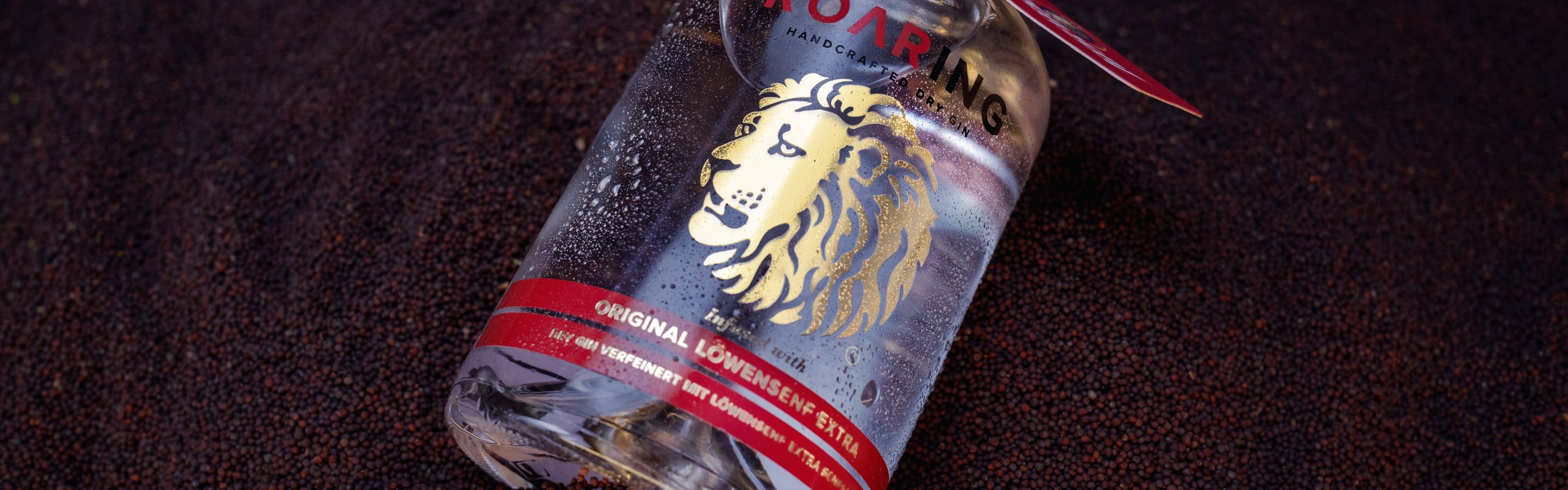Roaring Gin von Löwensenf auf brauner Senfsaat